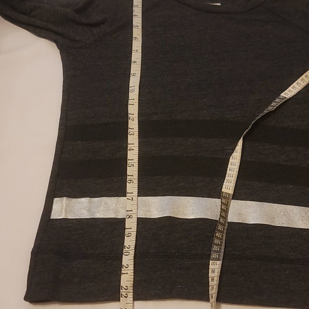 ‎Sundry ColorBlock Striped Raglan Sweatshirt 1 - Picture 7 of 11